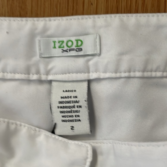 Izod xfg women’s golf skort size 2 - Picture 2 of 6